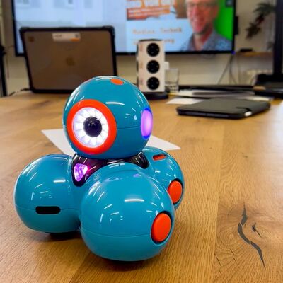 Robotik und Knstliche Intelligenz zum Anfassen: Der Makerspace bietet Schlerinnen und Schlern interaktive, spannende und innovative Lernmethoden. 