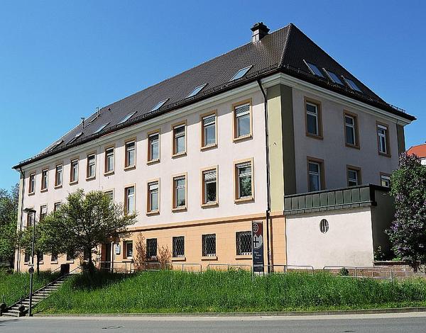 Verwaltungsgeb�ude in der Wellenbergstra�e 3