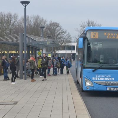 Bild vergr&ouml;&szlig;ern: Mit dem Linienbus komfortabel unterwegs