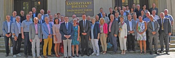Der Kreistag des Main-Tauber-Kreises und die Verwaltungsspitze des Landratsamtes waren zu Gast im Partnerlandkreis Bautzen, um sich mit der dortigen Verwaltung auszutauschen. 