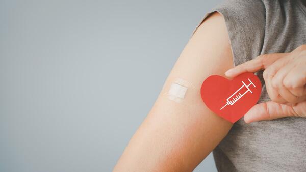 Die Grippe-Saison steht vor der T�r und mit ihr steigt die Zahl der Atemwegsinfektionen. Das Gesundheitsamt des Landkreises ruft in dieser Jahreszeit zu Grippe- und Corona-Impfungen auf.