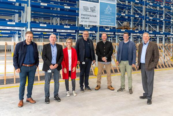 Plan und Budget eingehalten: Kurtz Ersa er�ffnet im Oktober den Erweiterungsbau seiner Logistik.