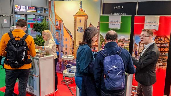 Am Stand des "Lieblichen Taubertals" interessierten sich die Besucher der Vakantiebeurs in Utrecht vor allem fr die Themen Radfahren, Wandern und Camping.