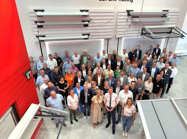 Eine Rekordbeteiligung von ber 100 Teilnehmerinnen und Teilnehmern verzeichnete das diesjhrige Unternehmergesprch.