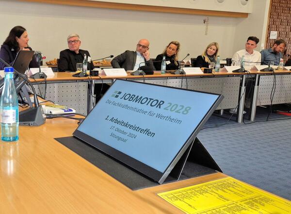Erstes Treffen des Arbeitskreises zur Fachkr�fteinitiative "Jobmotor 2028".