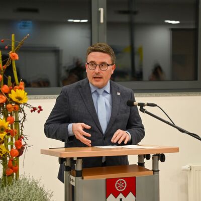 Landrat Christoph Schauder bezeichnete bei der Verleihung des Zivilcouragepreises das Ein-treten für die Gemeinschaft als wertvoll und wichtig.