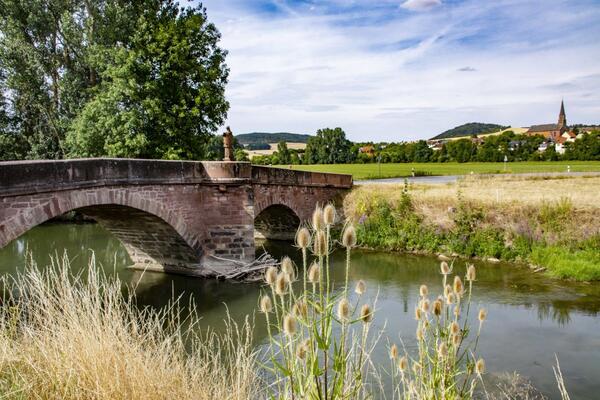 Im Rahmen der regelm��igen Bauwerkspr�fungen an Br�cken m�ssen insgesamt vier Br�cken im Main-Tauber-Kreis kurzzeitig gesperrt werden, darunter die Tauberbr�cke in Hochhausen. 