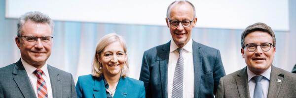 Landrat Dr. Achim Br�tel (von links), Nina Warken MdB, Friedrich Merz MdB und Landrat Christoph Schauder bei einer Veranstaltung Ende Januar.