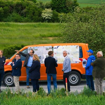 Am Insinger Bach gibt es viel zu entdecken. 