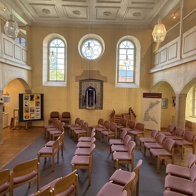 Das Bild zeigt den Betsaal der ehemaligen Synagoge Wenkheim.