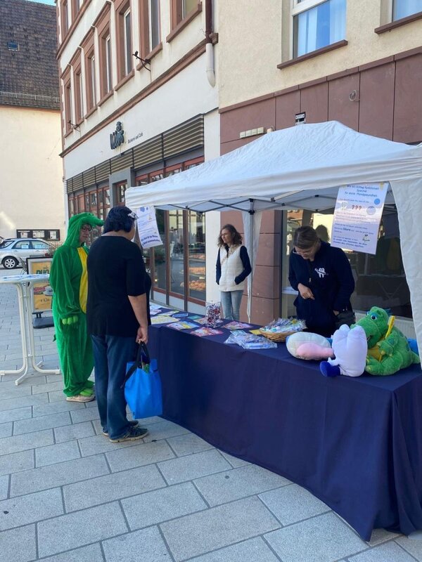 Besucher und Kinder bekamen Informationen am Infostand der RAGZ.