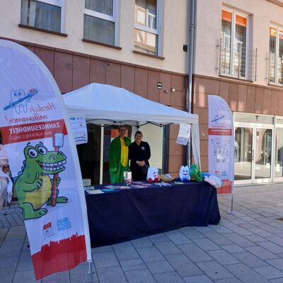 Unter dem Motto "Superkraft Spucke" konnten sich die Besucher am Infostandes informieren.