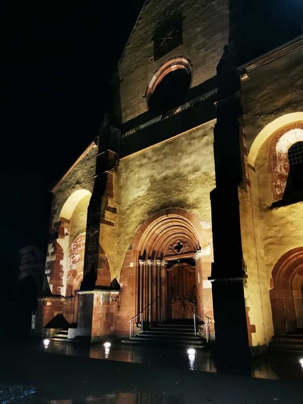 Nach Allerheiligen wird es ruhiger im Kloster Bronnbach: Dann gelten die verk�rzten �ffnungszeiten. W�hrend den Betriebsferien ab kurz vor Weihnachten bis Mitte Januar sind die Klosteranlage sowie die Verwaltung geschlossen.