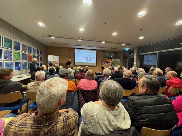 Rund 60 Teilnehmer informierten sich bei der kostenfreie Informationsveranstaltung fr Brgerinnen und Brger in Bad Mergentheim zum Thema Wrmepumpe.