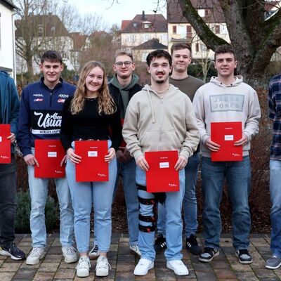 Die Gewerbliche Schule Bad Mergentheim verabschiedet ihre Absolventen der Klasse E4ME.