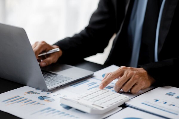 Die Bundesagentur f�r Arbeit bietet mit dem digitalen F�rdercheck ein neues Tool an, mit dem sich Unternehmen mit wenigen Klicks zu verf�gbaren F�rdergeldern und F�rderinstrumenten informieren k�nnen.