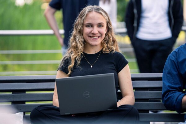 W&uuml;rth Industrie Service bietet Sch&uuml;lerinnen und Sch&uuml;lern Praxiseinblick in verschiedene IT-Bereiche.