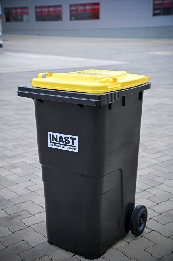 Aufgrund von Personalmangel beim Entsorgungsunternehmen Inast verschieben sich in der Woche von Freitag, 17. April, bis Freitag, 24. April, die angesetzten Abfuhrtermine der Gelben Tonne in einigen Ortschaften in und um Wertheim. Hierauf weist der Abfallwirtschaftsbetrieb Main-Tauber-Kreis hin und bittet die B�rgerinnen und B�rger, nicht geleerte Tonnen am Stra�enrand stehen zu lassen, bis die Leerung erfolgt ist.