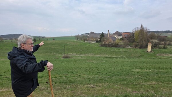 Bei der Rundwanderung "Auf den Spuren der Zisterzienser" steht das Schaffen der Bronnbacher M&ouml;nche im Mittelpunkt. Erst durch sie wurde die ehemalige Wildnis urbar. Die Rundwanderung mit Kurt Lindner findet am Freitag, 1. Mai, um 11 Uhr statt.
