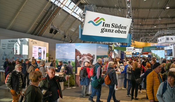 Die Tourimia Tourismus GmbH pr&auml;sentierte sich k&uuml;rzlich auf der Reisemesse CMT in Stuttgart. Nun berichtet Gesch&auml;ftsf&uuml;hrer Bernhard Mosandl dem Kreistag &uuml;ber die Arbeit der Gesellschaft.