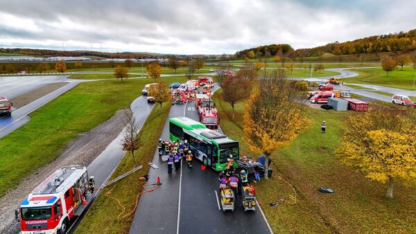 Die Notfallseelsorge Main-Tauber-Kreis war im Oktober 2025 auch an der gro�en �bung f�r einen Massenanfall von Verletzten (MANV) am Boxberger Seehof beteiligt. Wie jetzt beim Jahrestreffen bilanziert wurde, hat die �bung wichtige Erkenntnisse f�r die weitere Zusammenarbeit gebracht.
