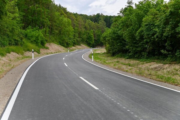 Bild vergr&ouml;&szlig;ern: Das Foto zeigt die Kreisstraße K 2800.