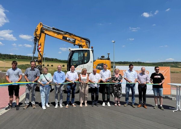 Die Erweiterung des Gewerbegebietes Almosenberg ist abgeschlossen. 13 Hektar Fl�che stehen f�r weiteres Wachstum zur Verf�gung.