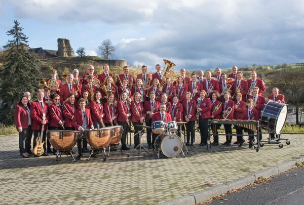 Das Foto zeigt die Musikerinnen und Musiker des Musikvereins Schweinberg.