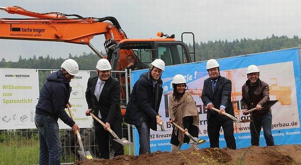 Spatenstich f�r die neue Lagerhalle der Firma Horn Wertheim GmbH