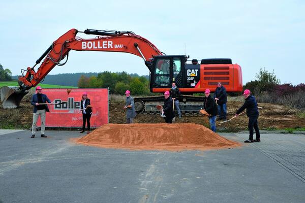 Symbolischer Spatenstich f�r das Werk 7 der VS in Tauberbischofsheim