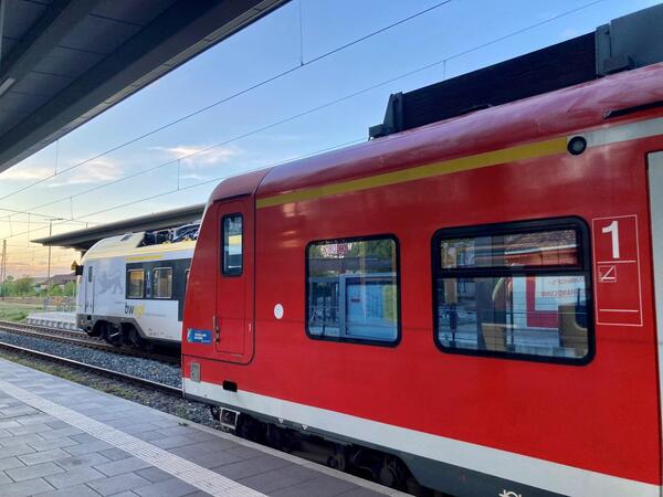 Regionalexpress und Regionalbahn am Bahnknoten Lauda: Neukunden im VRN-Gebiet werden belohnt.