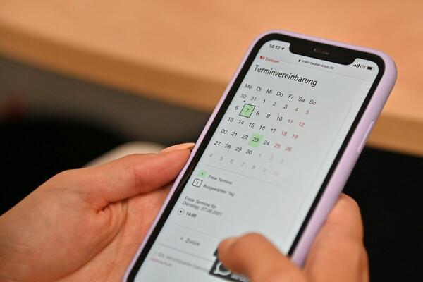 Terminauswahl bei der elektronischen Terminvereinbarung zur Infektionsschutzbelehrung im Gesundheitsamt: Die Terminanfrage ist seit kurzem �ber einen Online-Dienst auf der Website des Main-Tauber-Kreises m�glich.