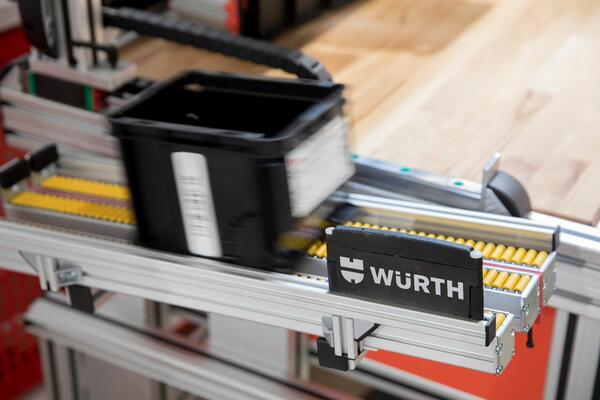 Der iPLACER als System zur automatischen Nachschubsteuerung am Montageplatz der Zukunft.