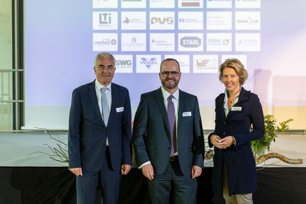 Guido Rebstock, Gesch�ftsf�hrer Innovationsregion Hohenlohe e. V., Dr. Gunther Wobser, Gesch�ftsf�hrender Gesellschafter von LAUDA, Dr. Stefanie Leenen, Vorsitzende Innovationsregion Hohenlohe e. V. (v. l. n. r.)