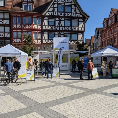 Brgerinnen und Brger tauschten sich mit Energieberatern zu den verschiedensten Themen aus.