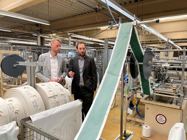 Rundgang durch die Produktion bei der Firma Vermop