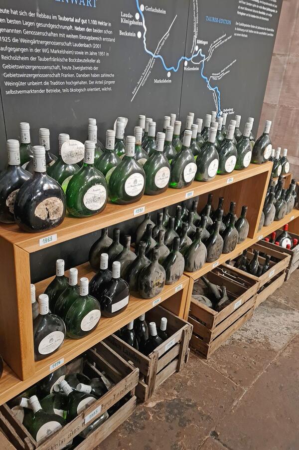 Besondere Sch�tze: Weine aus den Jahren 1989 bis 2005 sind ab sofort in der Vinothek des Klosters Bronnbach erh�ltlich. 