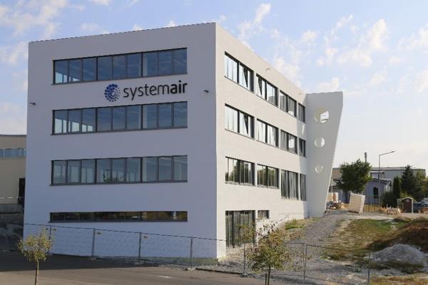 Das neue Bro- und Kantinengebude der Systemair GmbH
