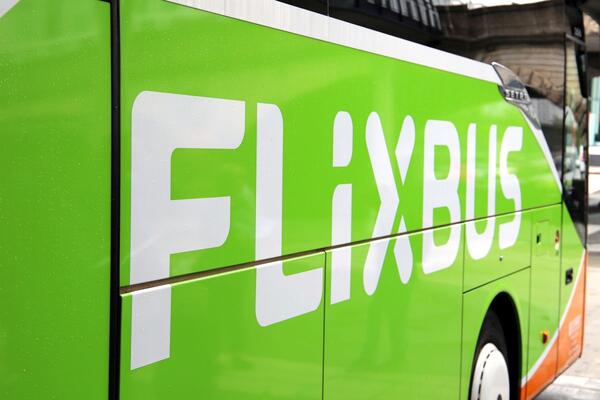 FlixBus bindet Wertheim an den Flughafen Frankfurt an.