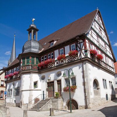 Blick auf das Rathaus in Grünsfeld